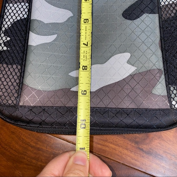 NWOT Child’s, Thirty-One Green Camo Print Insulated Zipper Lunch Bag - Picture 14 of 16